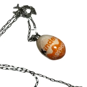 Collar Huevo Kinder