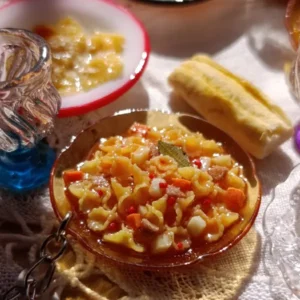 Collar Platito Guiso de fideo moñito (con carne)
